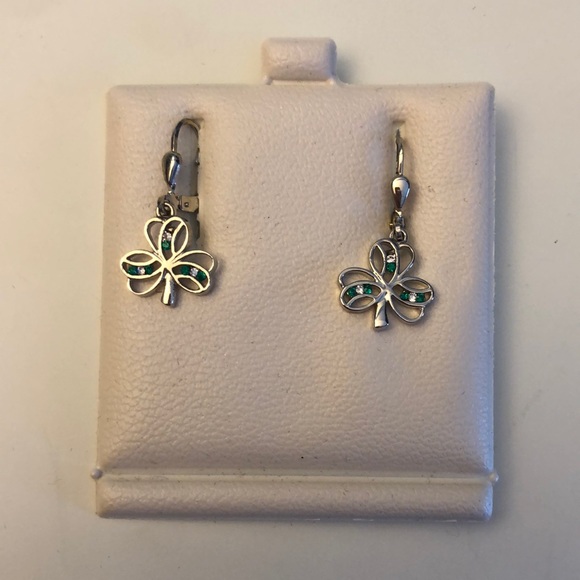 St Patrick’s Clover Earrings from Ireland - Picture 1 of 3